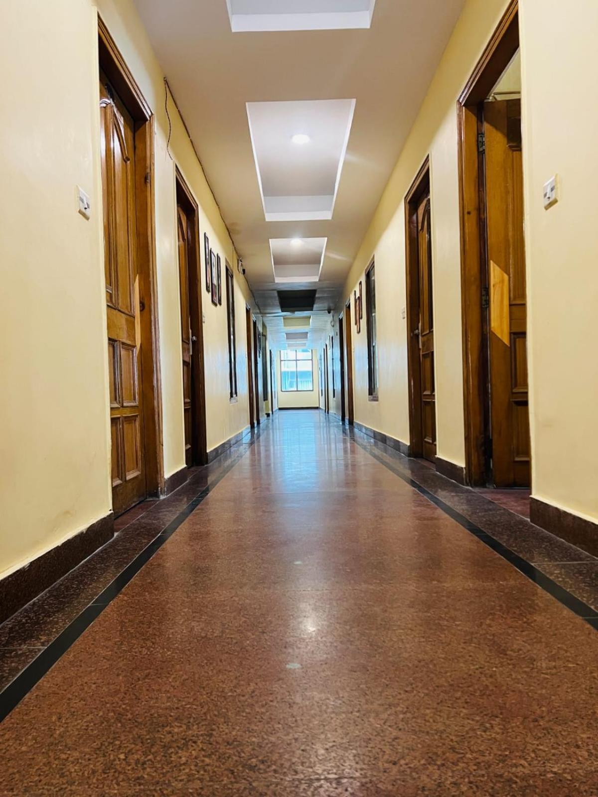 Hotel Kalinga Grand - Luxury Comfort !! Travellers Delight !! Budget Friendly !! Prime Location !! Guest Favourite Manāli Exteriör bild