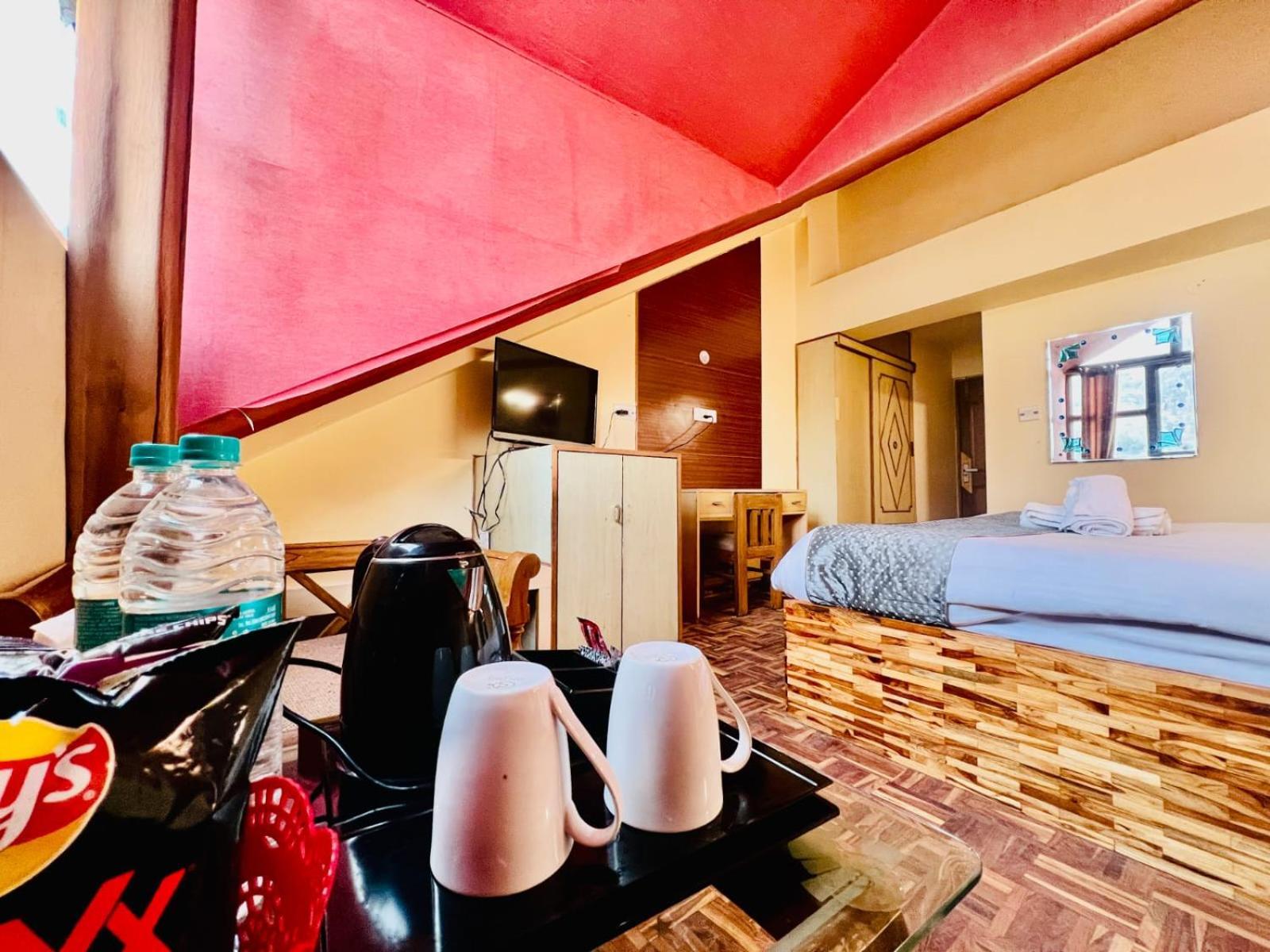 Hotel Kalinga Grand - Luxury Comfort !! Travellers Delight !! Budget Friendly !! Prime Location !! Guest Favourite Manāli Exteriör bild