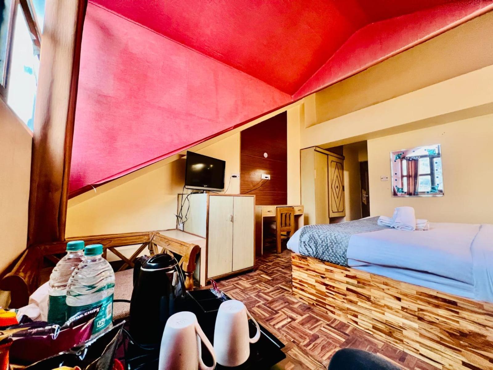 Hotel Kalinga Grand - Luxury Comfort !! Travellers Delight !! Budget Friendly !! Prime Location !! Guest Favourite Manāli Exteriör bild