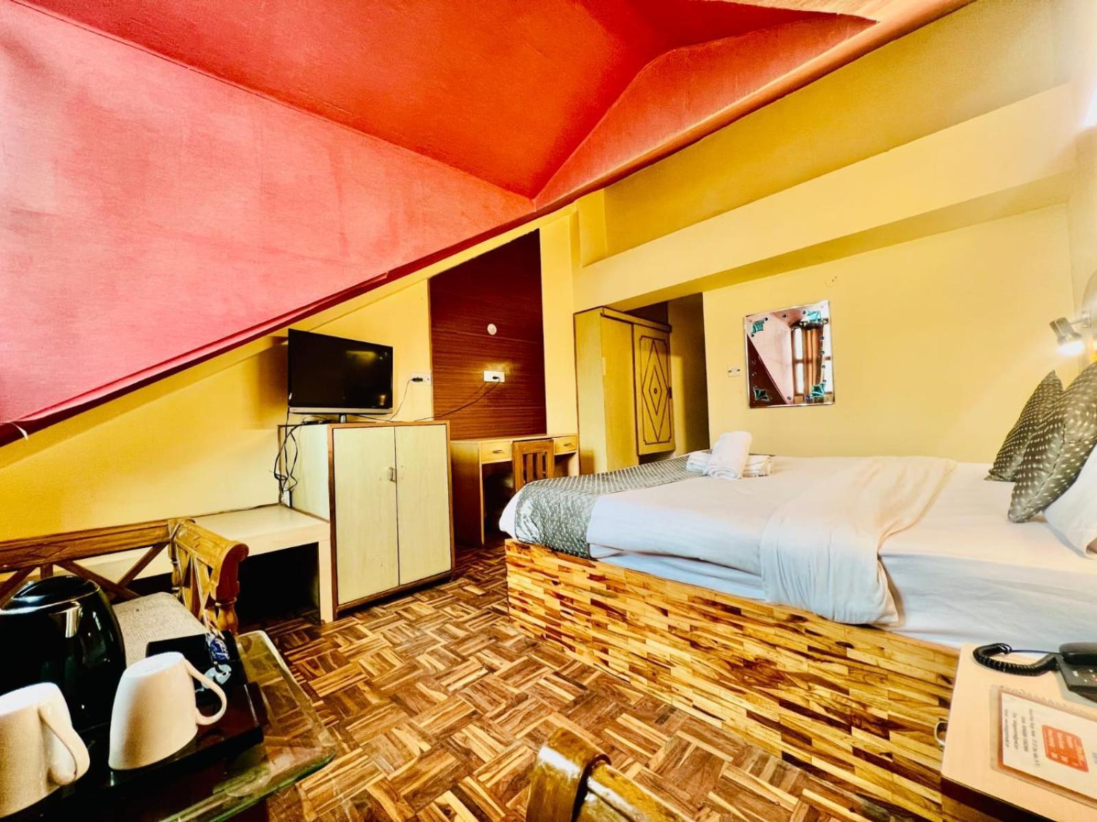 Hotel Kalinga Grand - Luxury Comfort !! Travellers Delight !! Budget Friendly !! Prime Location !! Guest Favourite Manāli Exteriör bild
