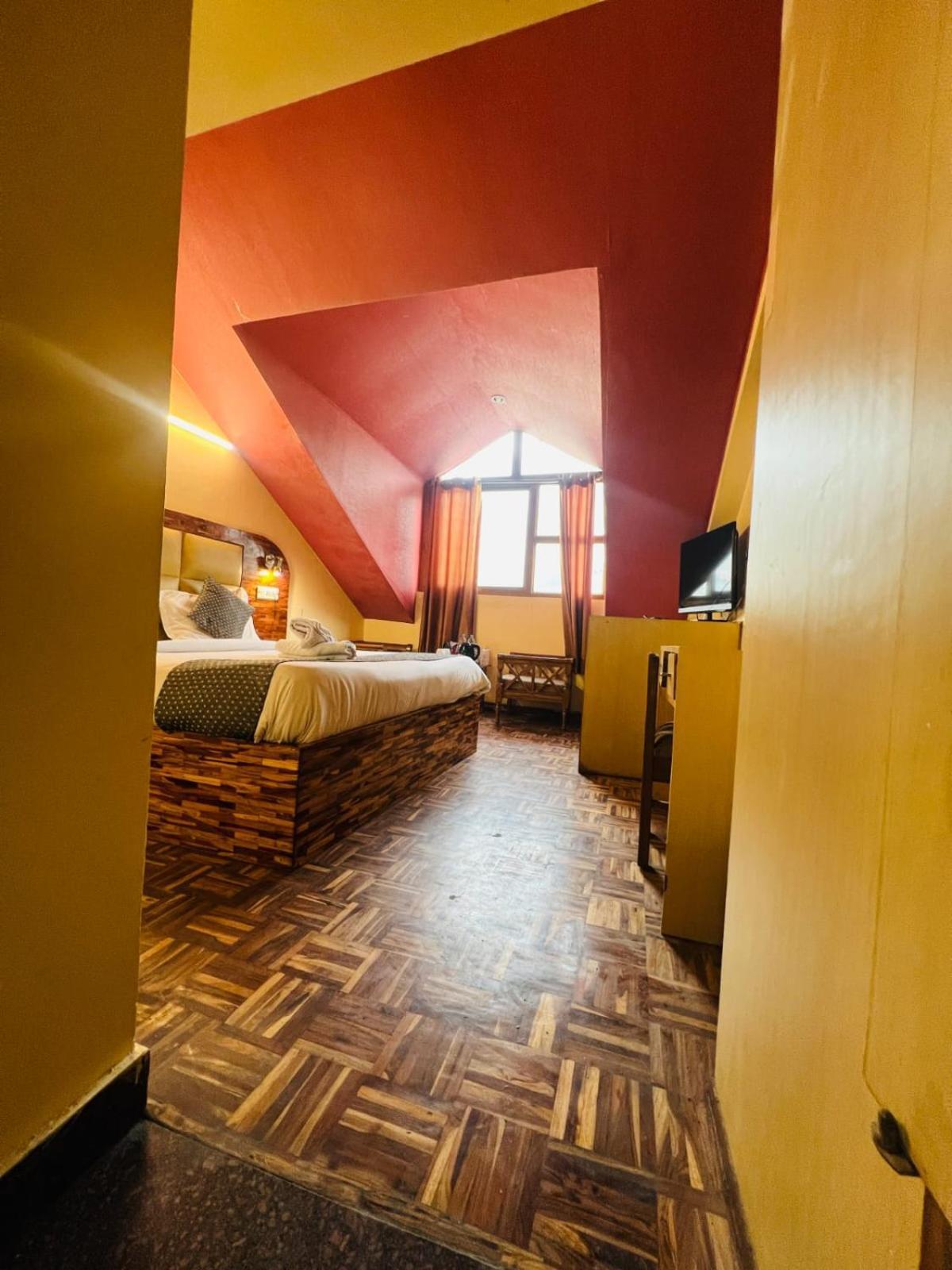 Hotel Kalinga Grand - Luxury Comfort !! Travellers Delight !! Budget Friendly !! Prime Location !! Guest Favourite Manāli Exteriör bild