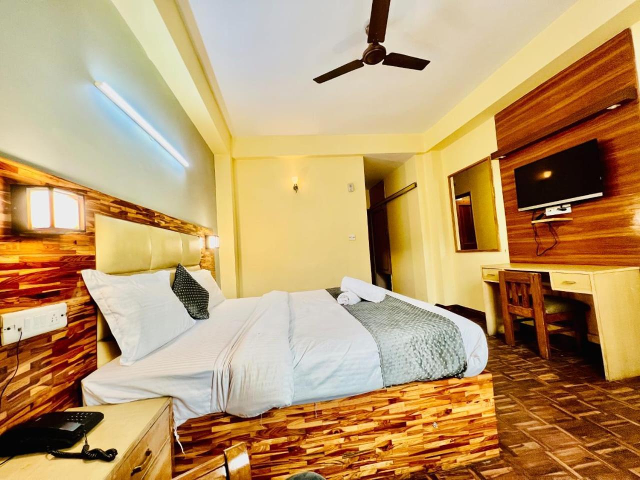 Hotel Kalinga Grand - Luxury Comfort !! Travellers Delight !! Budget Friendly !! Prime Location !! Guest Favourite Manāli Exteriör bild