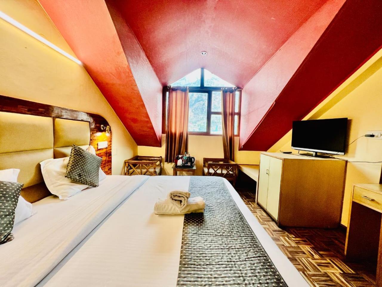 Hotel Kalinga Grand - Luxury Comfort !! Travellers Delight !! Budget Friendly !! Prime Location !! Guest Favourite Manāli Exteriör bild